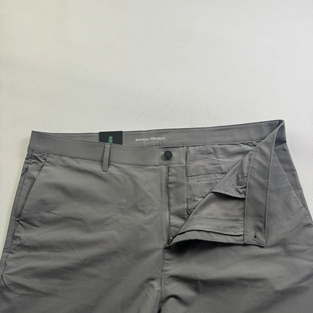 Banana Republic Mens Gray Flat Front Performance Pants 40x30 New 1557516